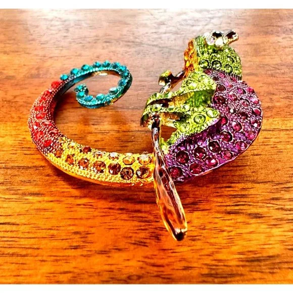 Chameleon Brooch Pin Rhinestones Lizard Gecko New Art Deco Tropical Rain… - Picture 7 of 12
